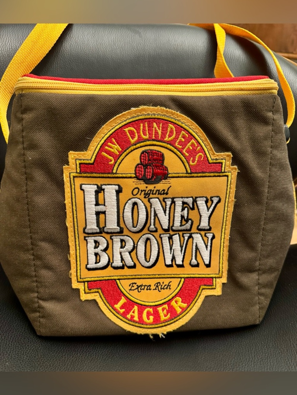 Vtg.  JW Dundees Honey Brown Extra Rich Lager Insulated Soft Sided Cooler